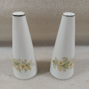 Vintage Cottagecore Towncraft Wildflower Salt And Pepper Shakers Japan NEW